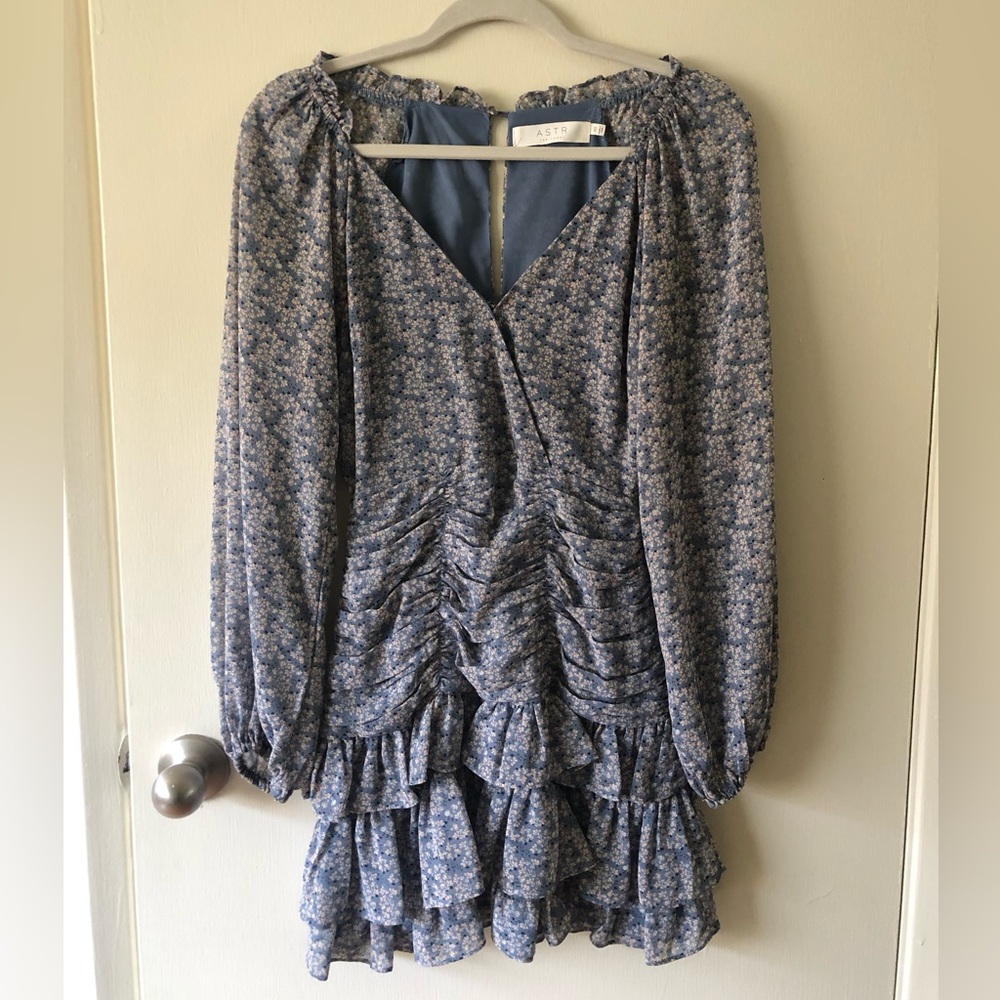 ASTR NORDSTROMS BLUE FLORAL DRESS